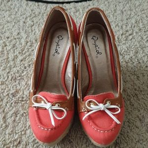 Wedge closed toe shoes